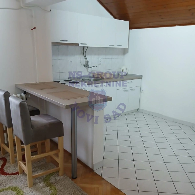 stan za izdavanje Novi Sad 32m2 12435