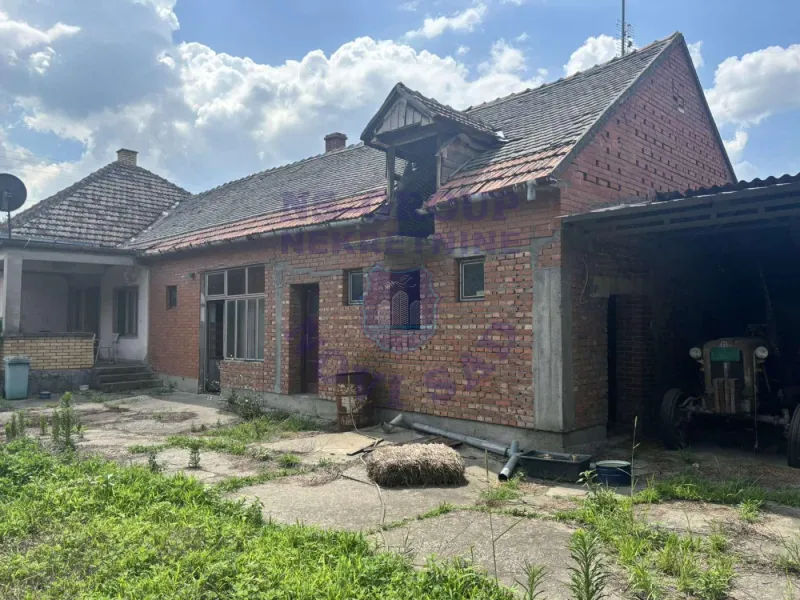 kuca na prodaju Mošorin 228m2 573463