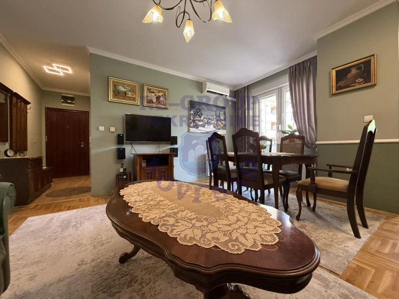 stan na prodaju Novi Sad, 69m2 573338