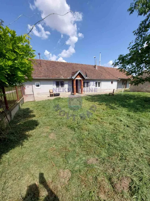 kuca na prodaju Parage 106m2 573436