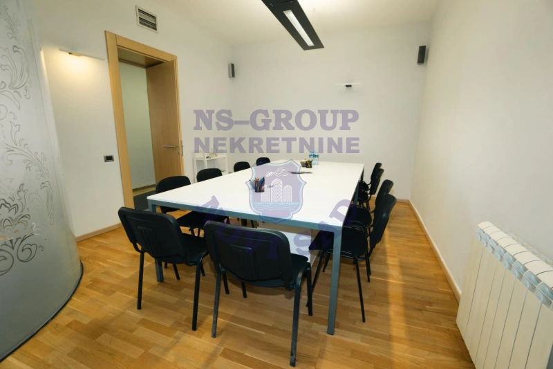 lokal za izdavanje Novi Sad 35m2 16825