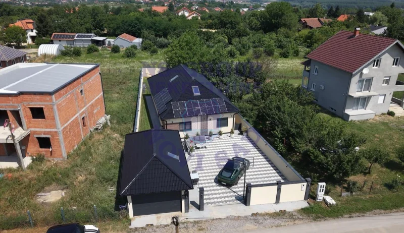 kuca na prodaju Petrovaradin 165m2 573464