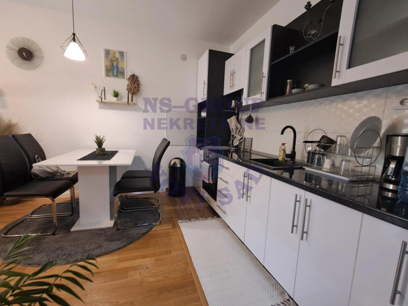 stan na prodaju Novi Sad 45m2 573889