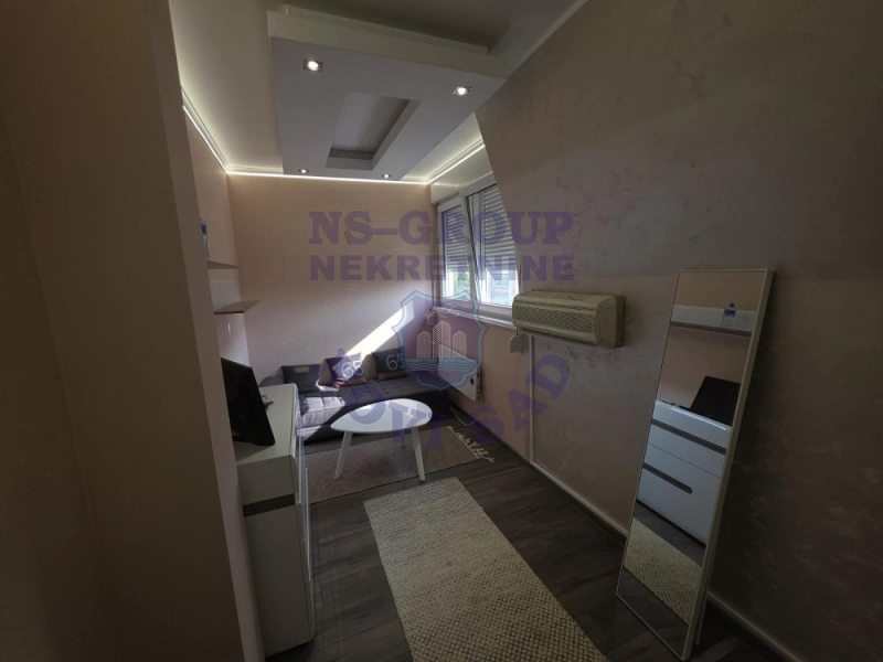 stan na prodaju Novi Sad, 13m2 573897