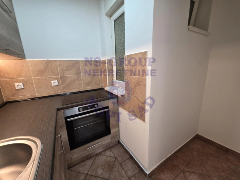 stan na prodaju Novi Sad 40m2 573172
