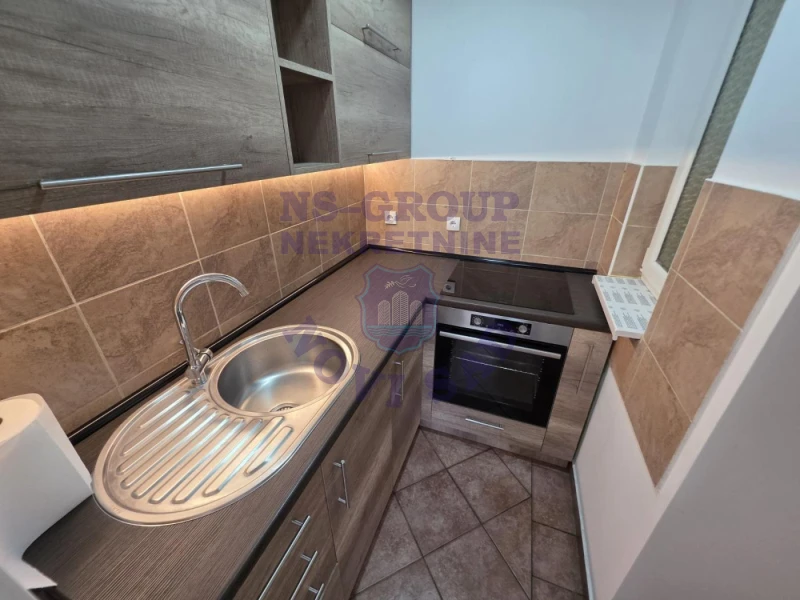 stan na prodaju Novi Sad 40m2 573172