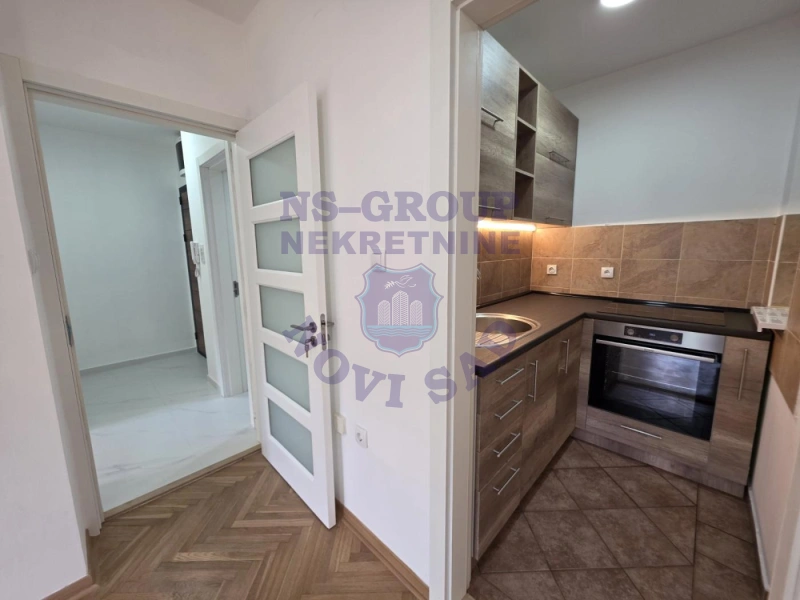 stan na prodaju Novi Sad 40m2 573172