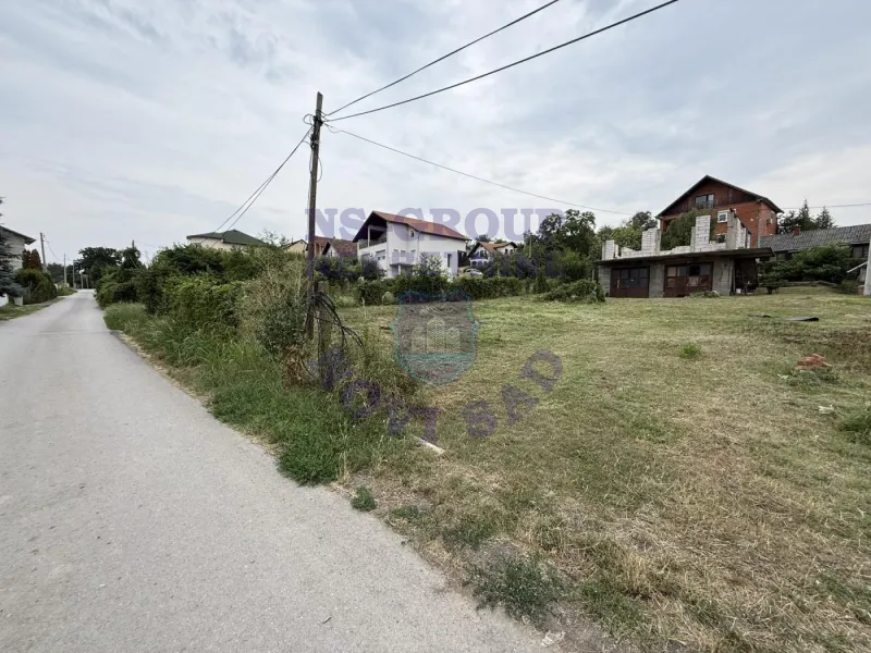 plac na prodaju Sremska Kamenica 790m2 573907