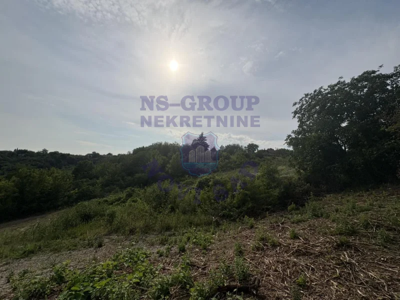 plac na prodaju Čortanovci 1087m2 573906