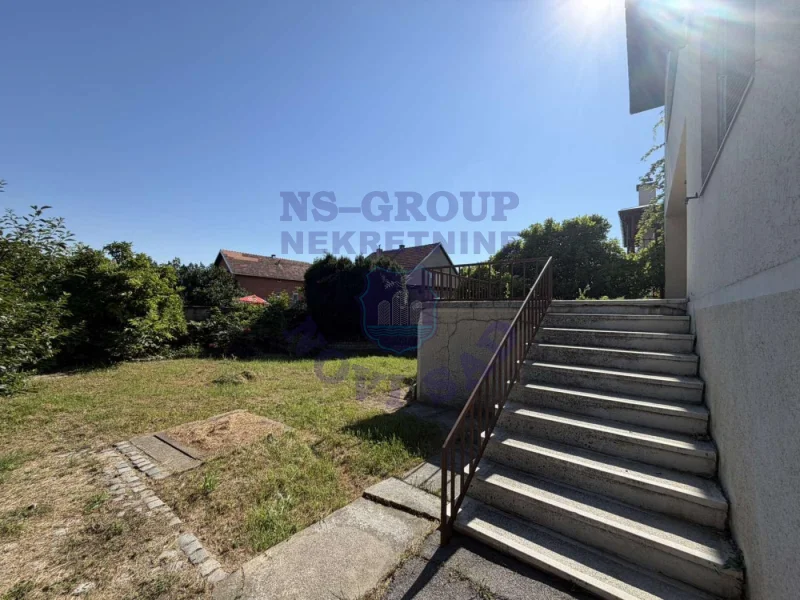 kuca na prodaju Begeč 270m2 296309