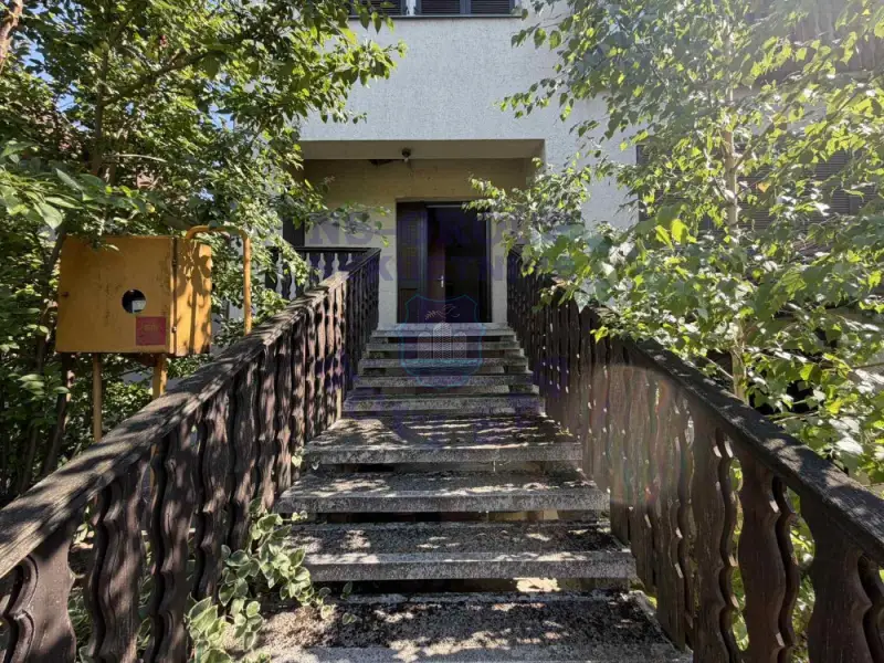 kuca na prodaju Begeč, 270m2 296309