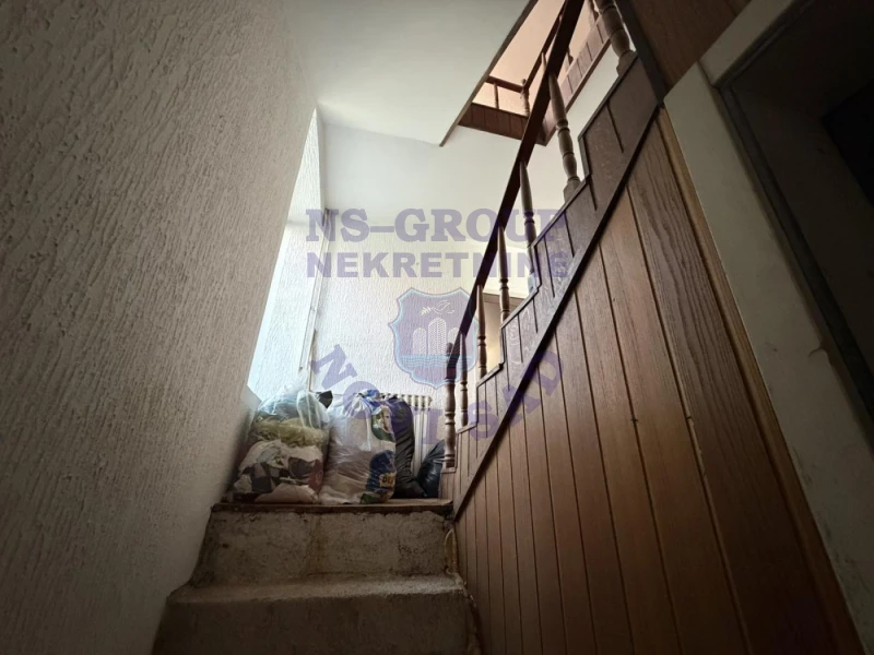 kuca na prodaju Begeč 270m2 296309