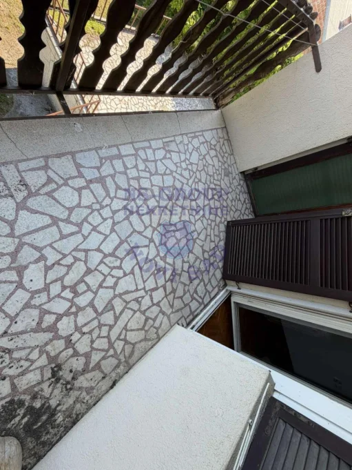 kuca na prodaju Begeč 270m2 296309