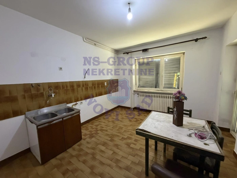 kuca na prodaju Begeč 270m2 296309