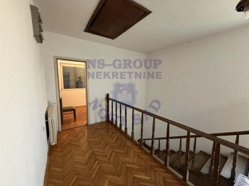 kuca na prodaju Begeč 270m2 296309