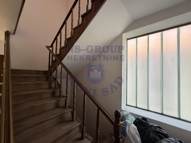 kuca na prodaju Begeč 270m2 296309