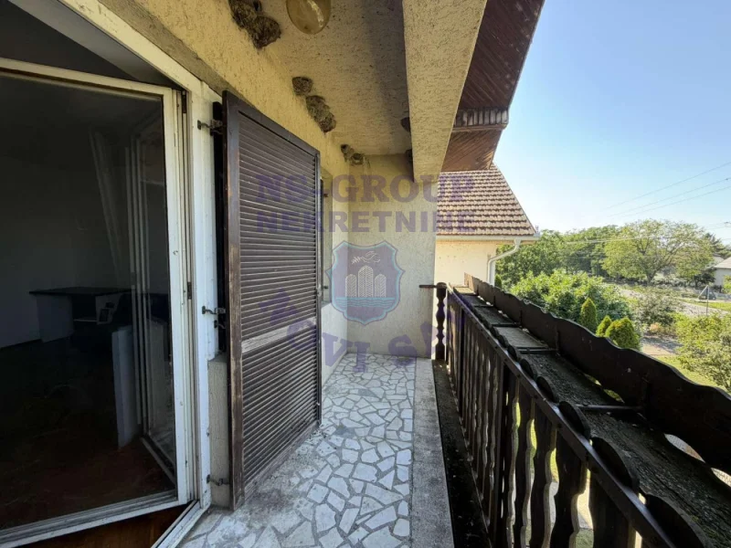 kuca na prodaju Begeč 270m2 296309