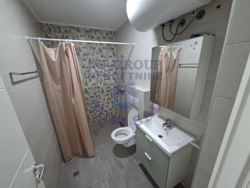 stan na prodaju Veternik 74m2 572229