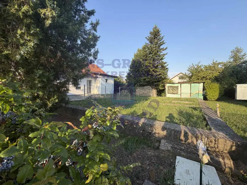 plac na prodaju Bački Jarak 557m2 574041