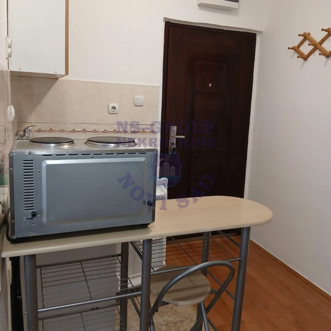 stan za izdavanje Novi Sad 16m2 16842