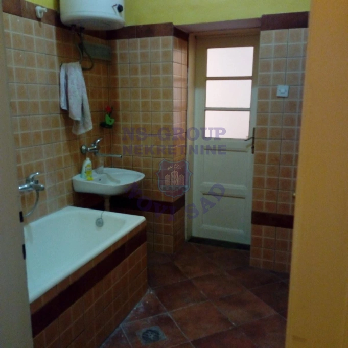 stan za izdavanje Novi Sad 93m2 16837