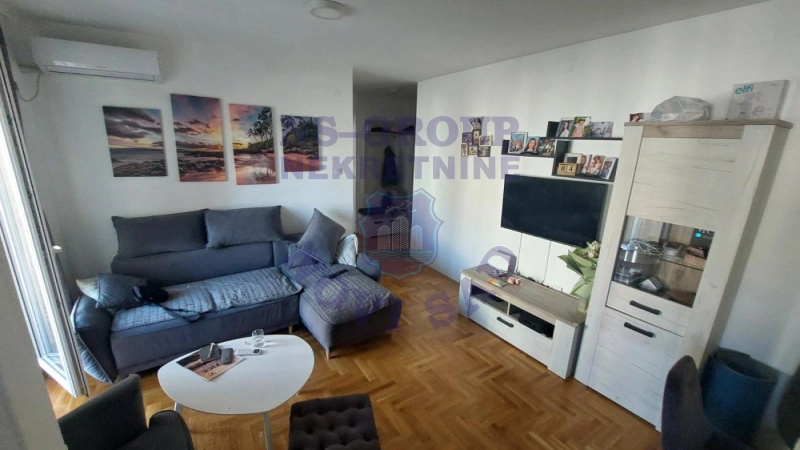 stan na prodaju Novi Sad, 57m2 574060