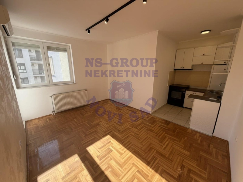 stan na prodaju Novi Sad, 38m2 574062