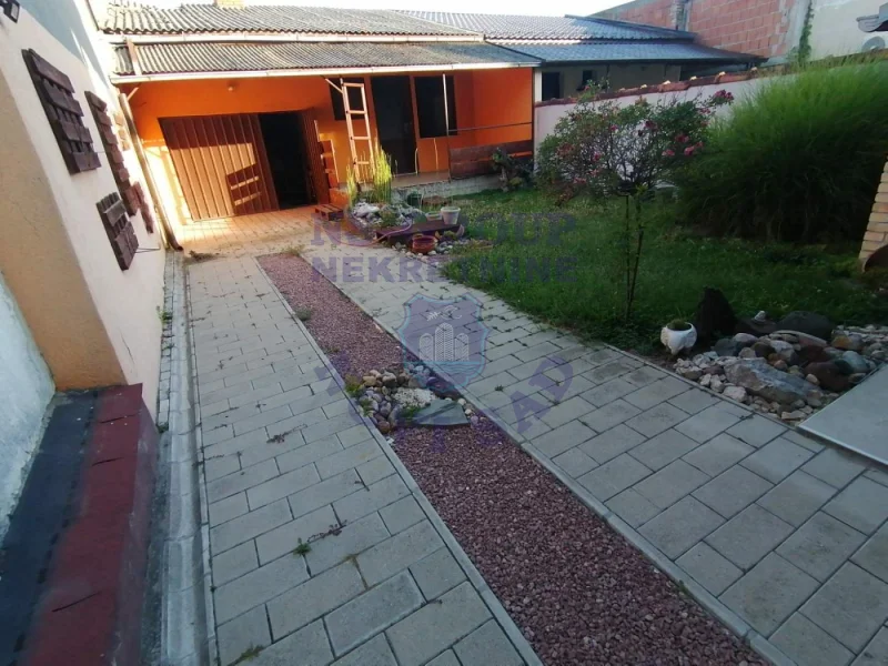 kuca na prodaju Veternik 122m2 573992