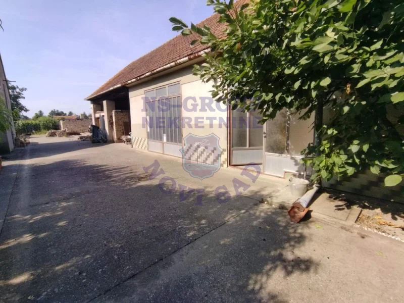kuca na prodaju Gložan 220m2 574112