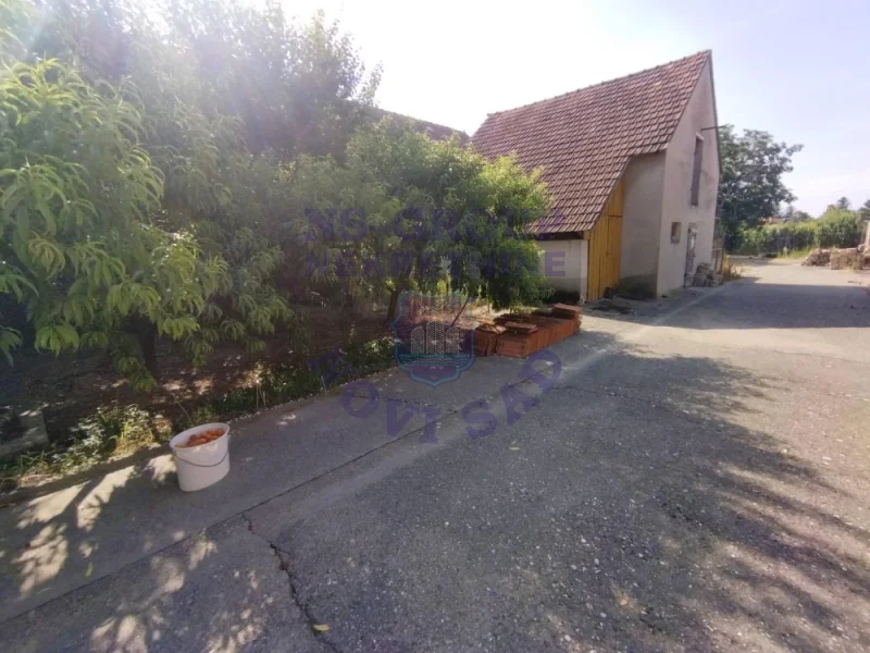 kuca na prodaju Gložan 220m2 574112