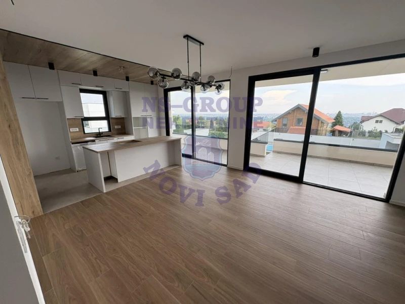 kuca na prodaju Sremska Kamenica 371m2 552873