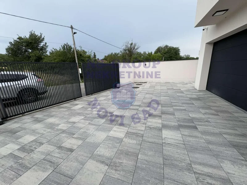 kuca na prodaju Sremska Kamenica 371m2 552873
