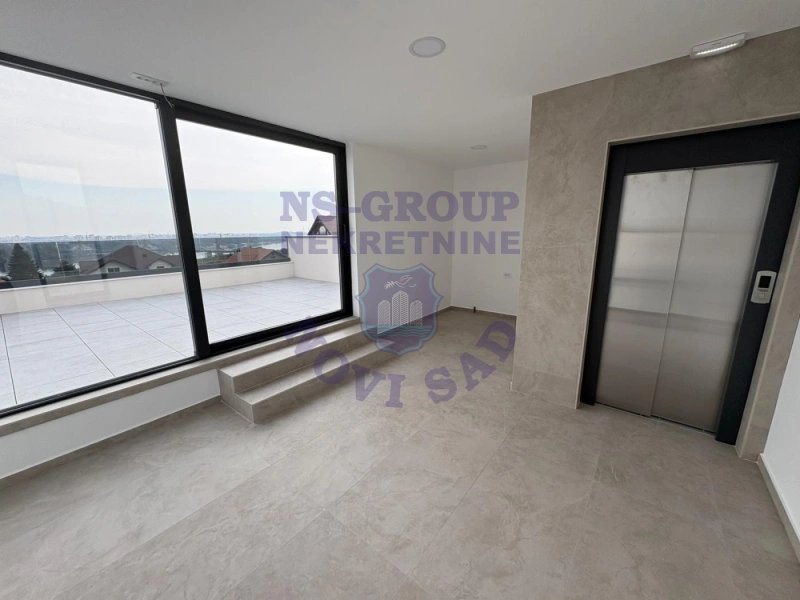 kuca na prodaju Sremska Kamenica 371m2 552873