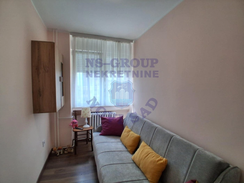 stan na prodaju Novi Sad 76m2 574102