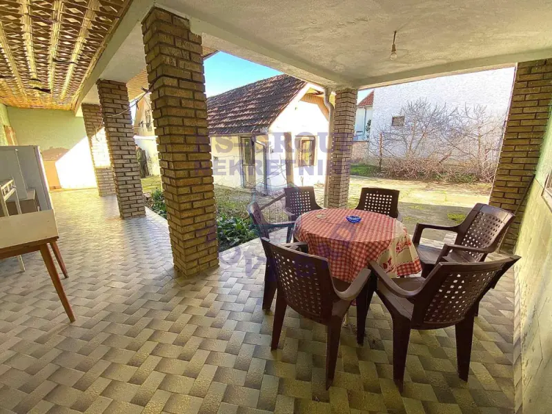 kuca na prodaju Bačka Palanka 211m2 573101