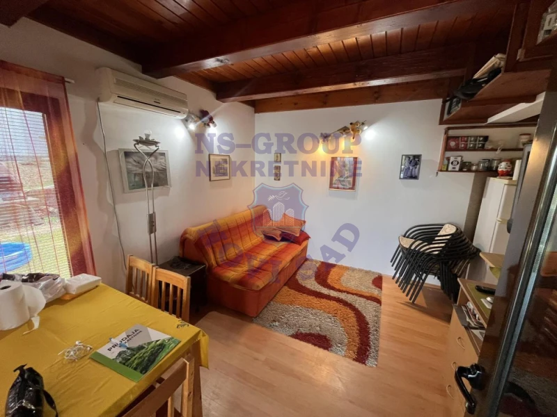 kuca na prodaju Sremska Kamenica 22m2 574154
