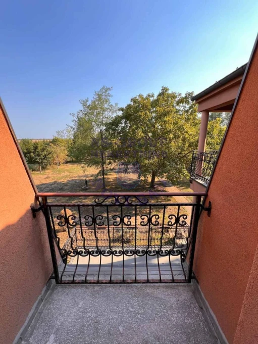 kuca na prodaju Čenej 356m2 574153