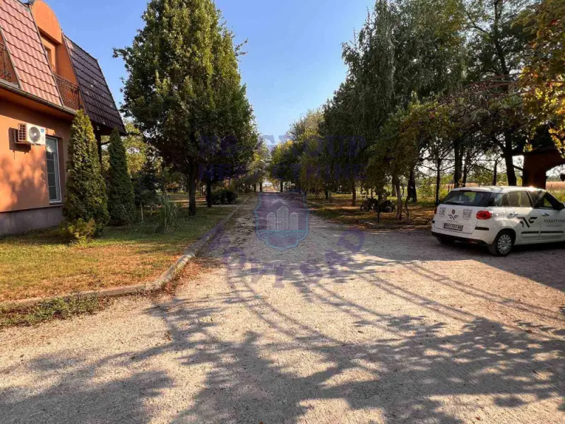 kuca na prodaju Čenej 356m2 574153