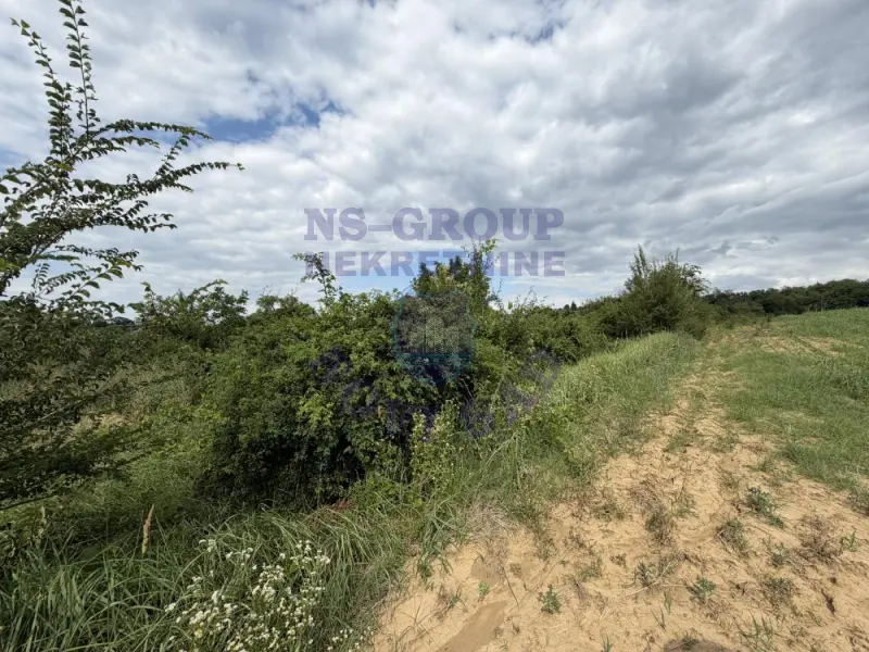 plac na prodaju Ledinci, 2184m2 574135