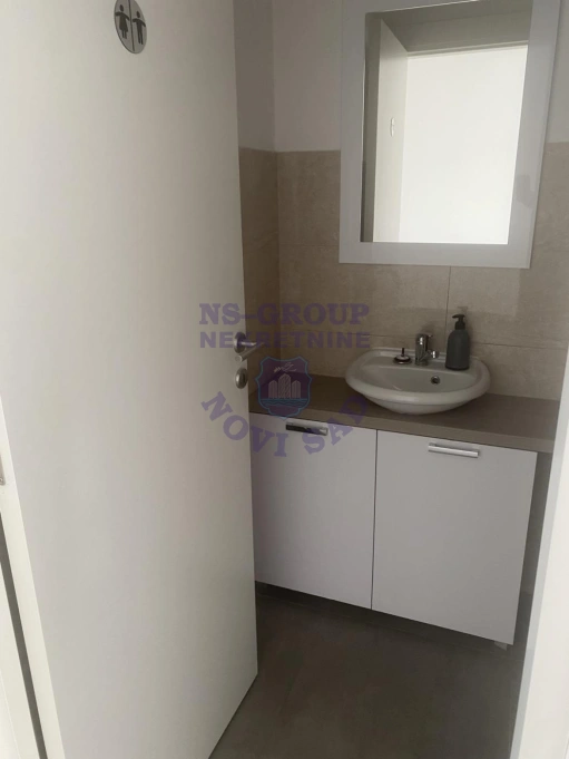 lokal za izdavanje Novi Sad 61m2 16800