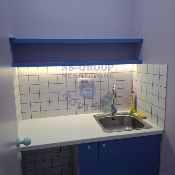 lokal za izdavanje Novi Sad 76m2 16897