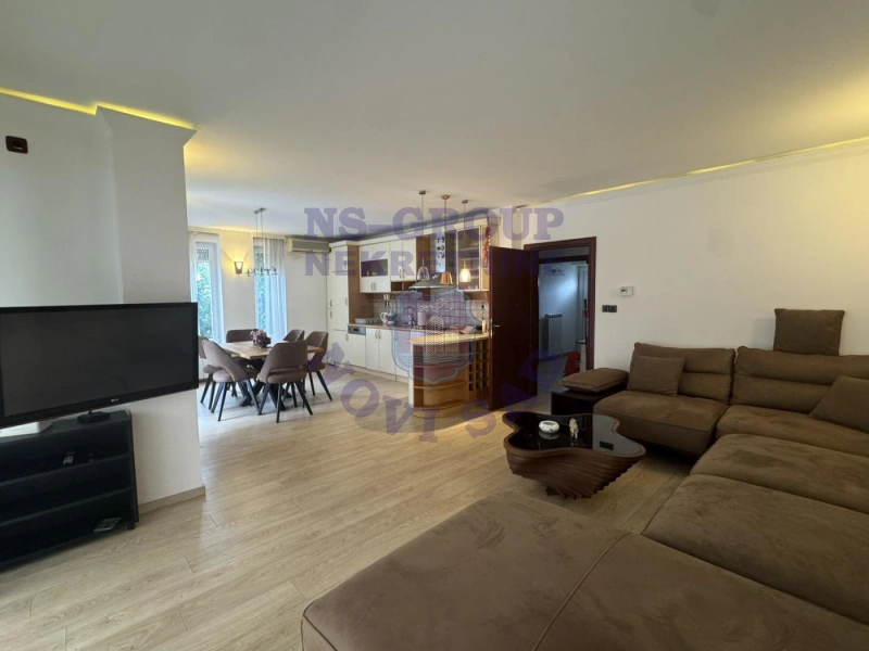 kuca na prodaju Novi Sad 222m2 574225