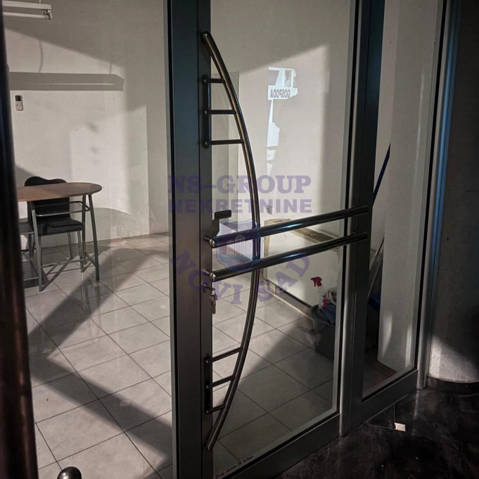 lokal za izdavanje Novi Sad 12m2 16913