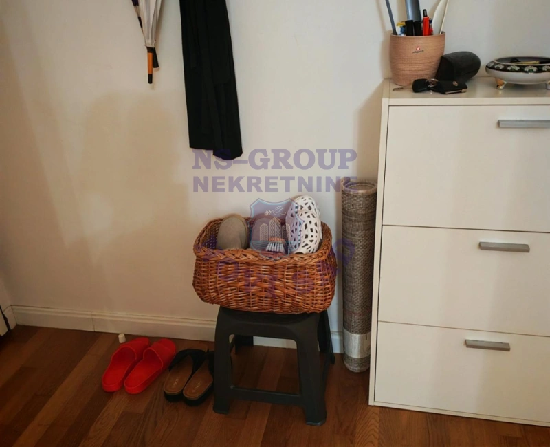 stan na prodaju Novi Sad 40m2 574333
