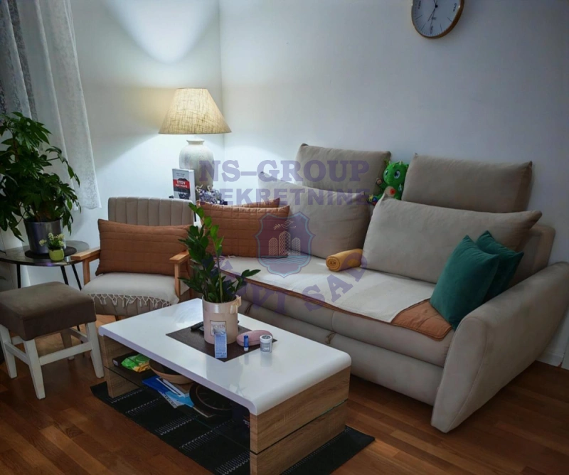 stan na prodaju Novi Sad 40m2 574333