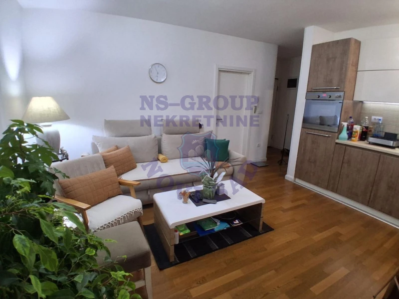 stan na prodaju Novi Sad 40m2 574333