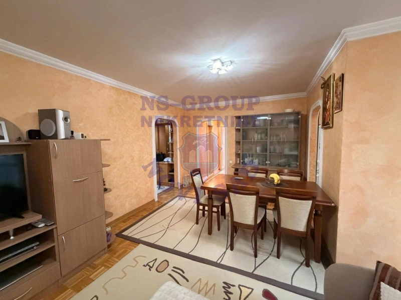 stan na prodaju Novi Sad 70m2 574275