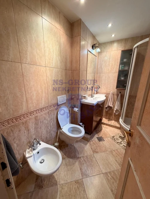 stan na prodaju Novi Sad 70m2 574275
