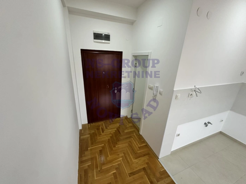 stan na prodaju Veternik 18m2 573543