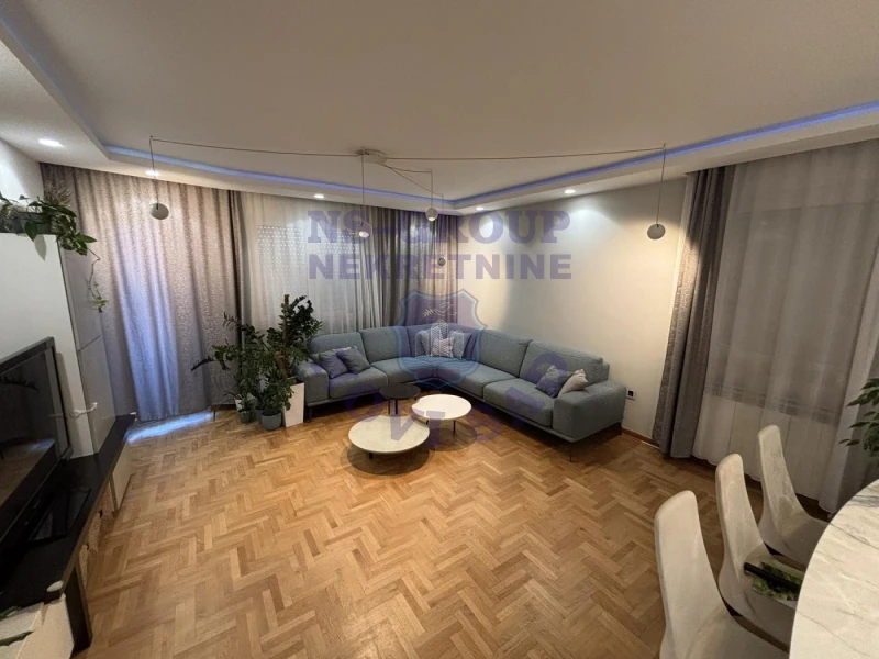 stan na prodaju Novi Sad, 81m2 574488